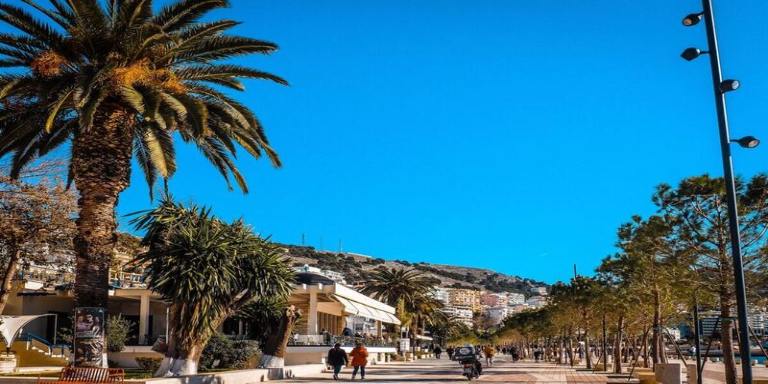 Saranda, Albania_promenade